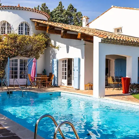 Hébergement de vacances Mary Ciel Mit Traumhaften Meerblick Und Pool Saint-Raphaël